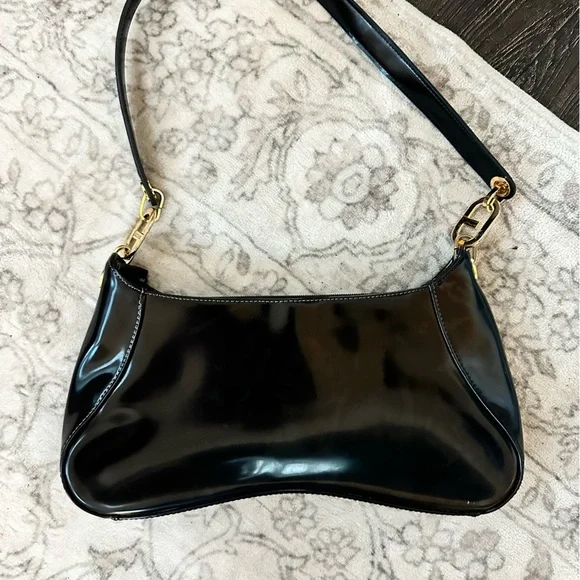 Y2K GUESS Black Patent Leather Shoulder Bag - Picture 5 of 11
